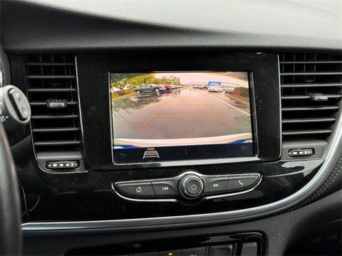 Used 2022 Buick Encore Preferred image 23