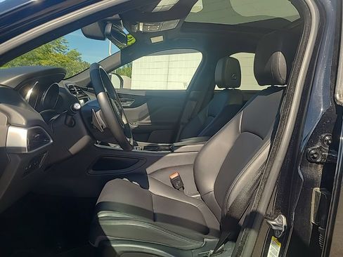 Used 2018 Jaguar F-PACE Premium AWD/4WD image 10