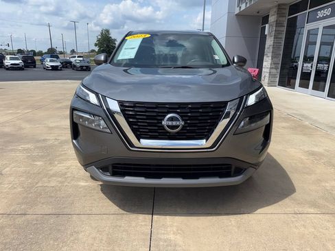 Used 2023 Nissan Rogue SV AWD/4WD image 4