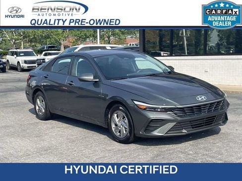 Certified 2025 Hyundai Elantra SE w/ Cargo Package FWD image 1