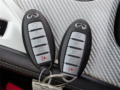 Used 2017 INFINITI Q60 Red Sport 400 image 27