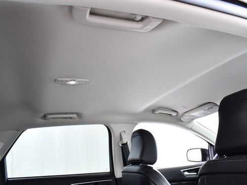 Used 2024 Ford Edge SEL w/ Convenience Package image 18