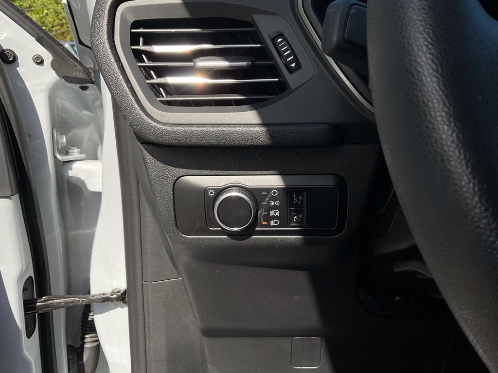 Used 2025 Ford Escape Active AWD/4WD image 13