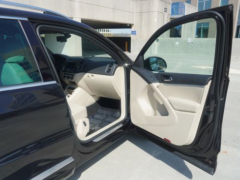 Used 2016 Volkswagen Tiguan R-Line image 29