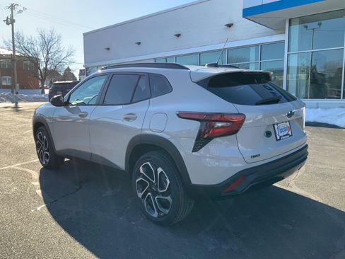 New 2026 Chevrolet Trax RS image 5