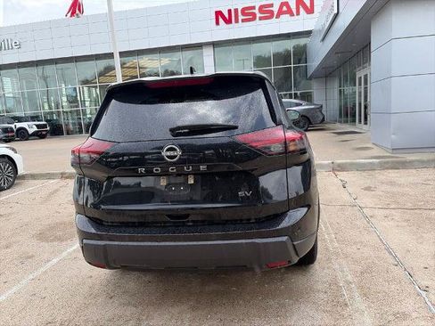 Certified 2024 Nissan Rogue SV FWD image 11