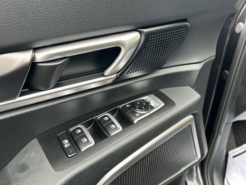 New 2025 Kia Telluride S image 19