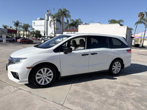 Used 2019 Honda Odyssey LX image 3