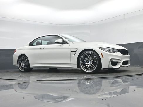 Used 2017 BMW M4 Convertible image 51
