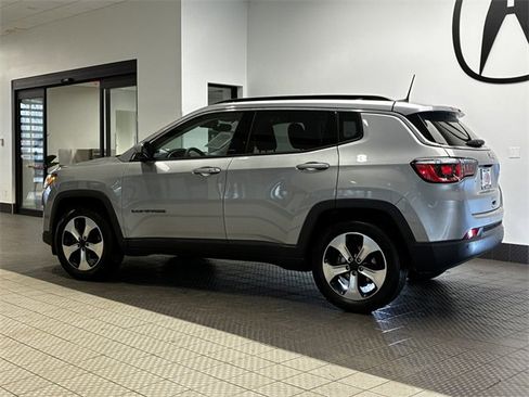 Used 2018 Jeep Compass Latitude w/ Popular Equipment Group image 4