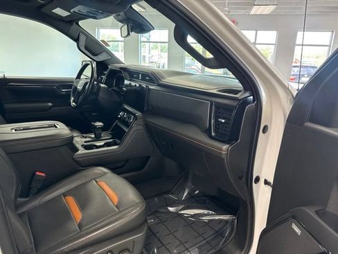 Used 2022 GMC Sierra 1500 AT4 w/ AT4 Preferred Package AWD/4WD image 26