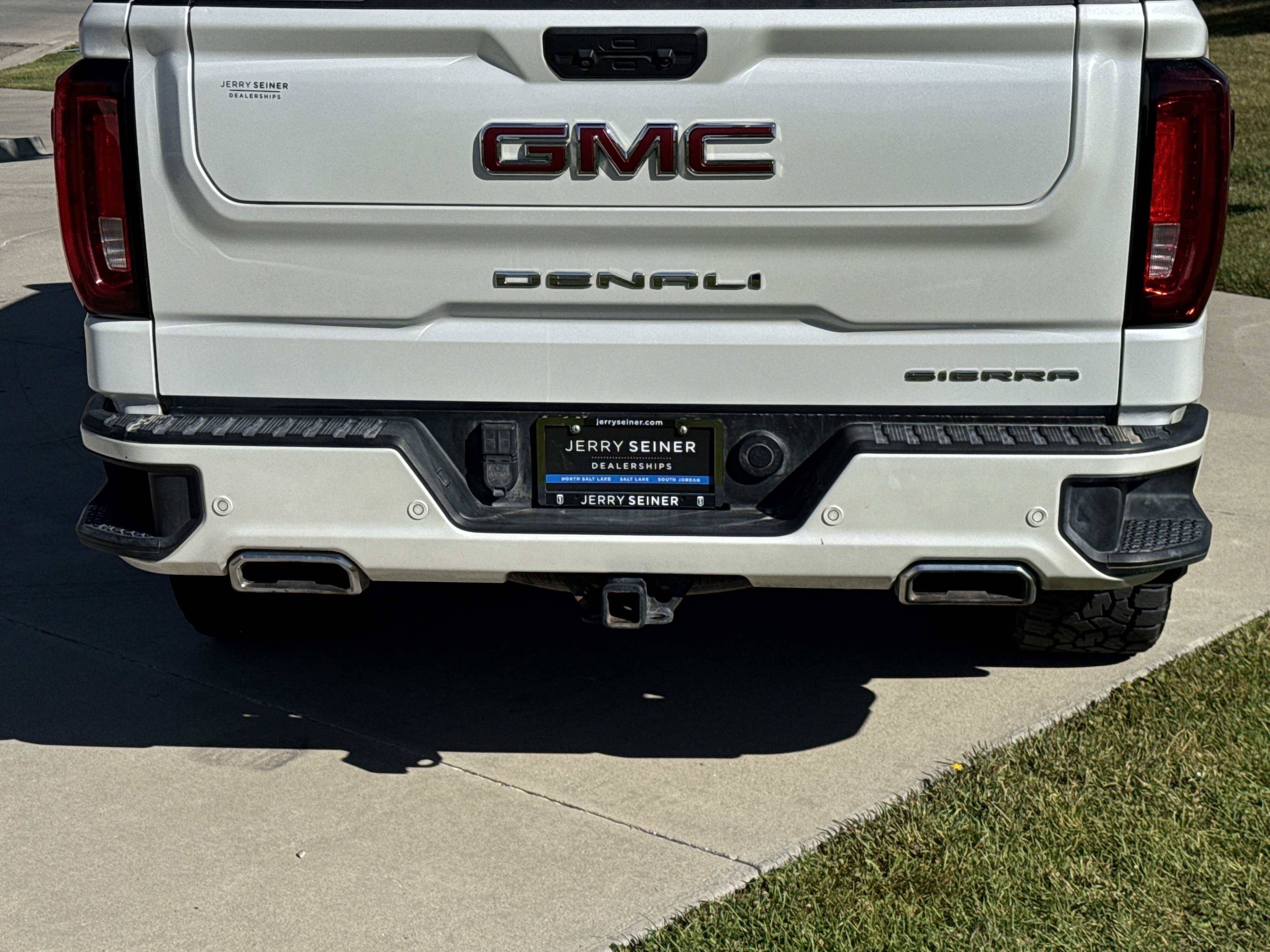 Used 2022 GMC Sierra 1500 Denali w/ Denali Reserve Package AWD/4WD image 14