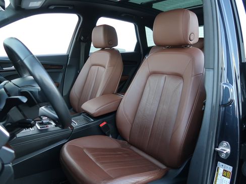 Used 2019 Audi Q5 2.0T Premium Plus w/ Premium Plus Package image 12