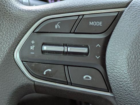 Used 2020 Hyundai Santa Fe SE image 23