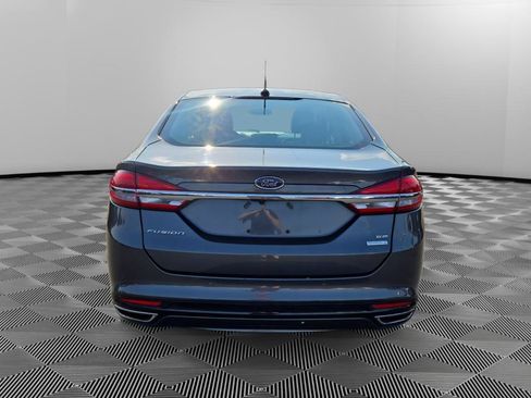 Used 2017 Ford Fusion SE w/ Fusion SE Technology Package FWD image 6