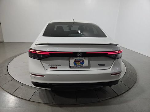 Used 2023 Honda Accord Touring image 4
