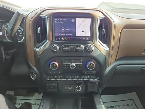 Used 2019 Chevrolet Silverado 1500 High Country AWD/4WD image 27
