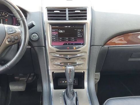 Used 2014 Lincoln MKX AWD w/ Equipment Group 102A image 25
