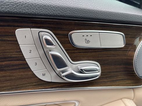 Used 2021 Mercedes-Benz C 300 Sedan image 25