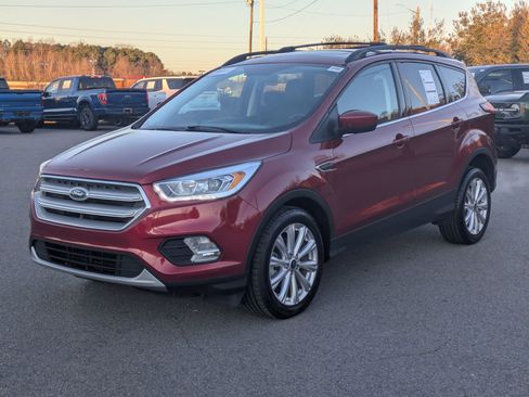 Used 2019 Ford Escape SEL image 8