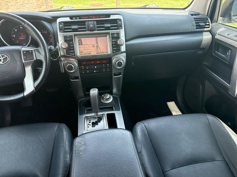 Used 2011 Toyota 4Runner Limited w/ Convenience Pkg AWD/4WD image 40