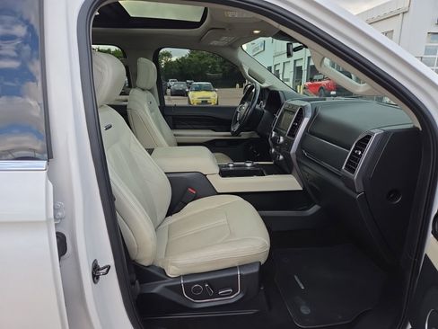 Used 2019 Ford Expedition Platinum AWD/4WD image 40