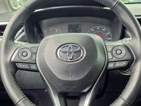 Used 2024 Toyota Corolla Cross LE w/ Moonroof Package AWD/4WD image 27
