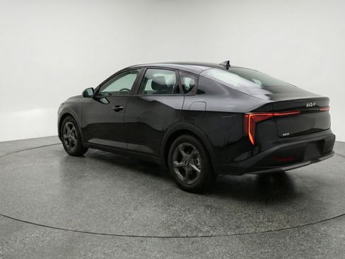 Used 2025 Kia K4 FWD image 5