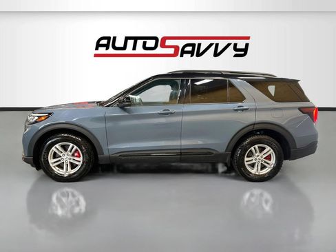Used 2025 Ford Explorer ST AWD/4WD image 4
