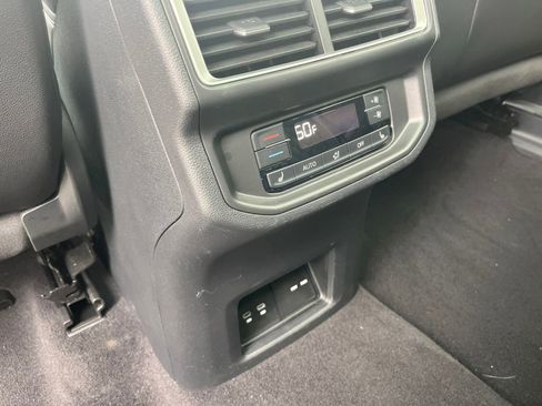 Used 2024 Volkswagen Atlas SEL Premium R-Line AWD/4WD image 36