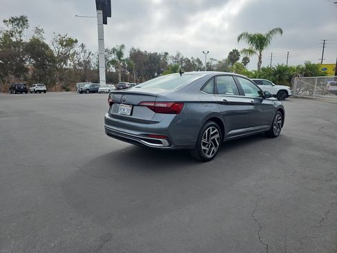 Used 2022 Volkswagen Jetta SEL FWD image 5