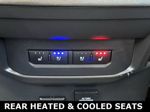 Used 2024 Toyota Tundra Platinum image 10