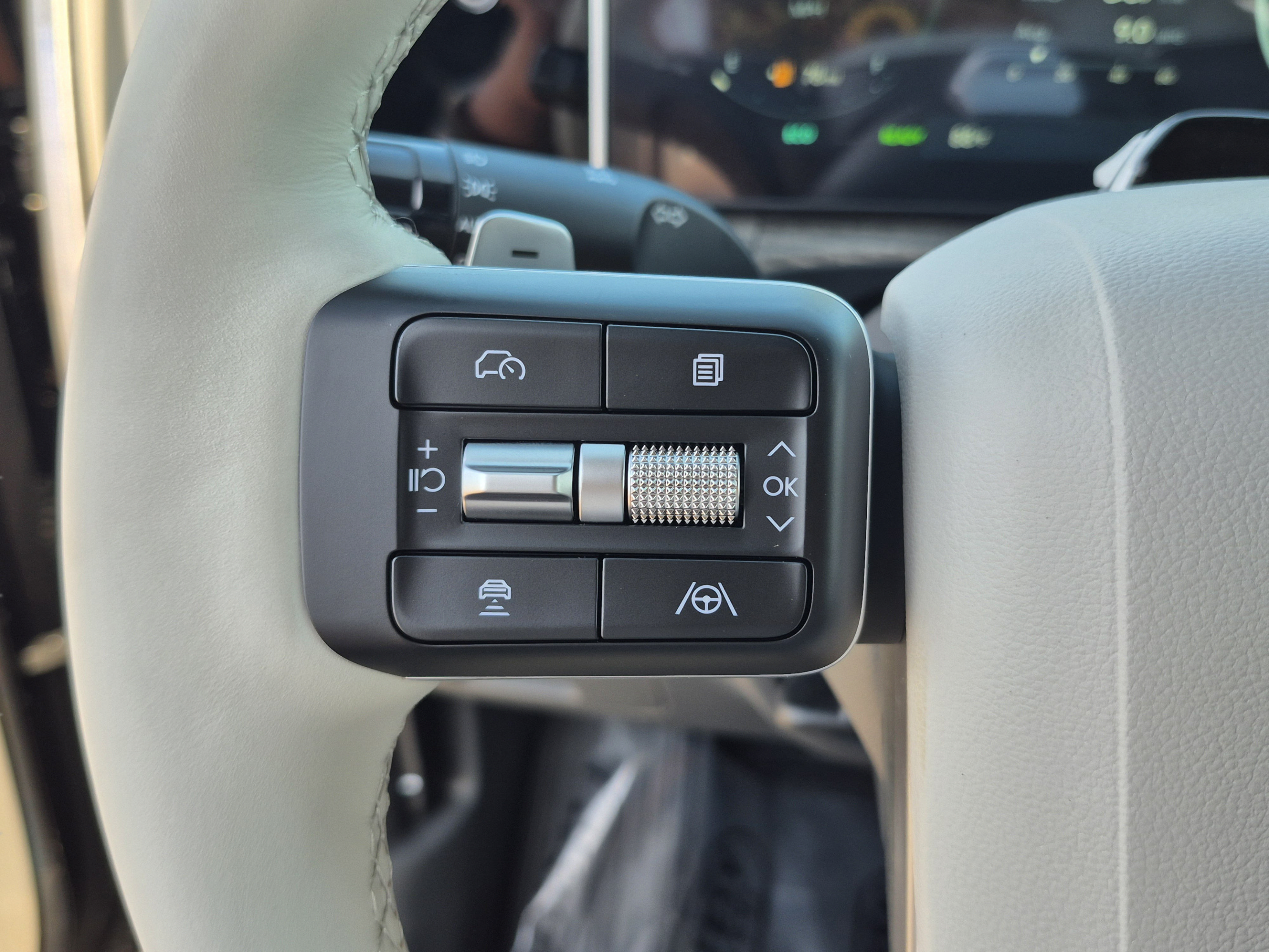 New 2026 Hyundai Santa Fe Limited AWD/4WD image 32