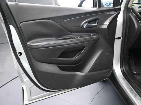 Used 2020 Buick Encore Preferred image 16