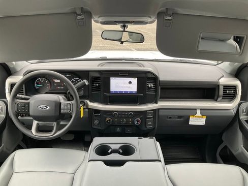 New 2025 Ford F250 XL w/ XL Chrome Package image 27