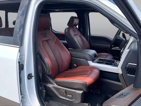 Used 2020 Ford F250 King Ranch w/ King Ranch Ultimate Package AWD/4WD image 9