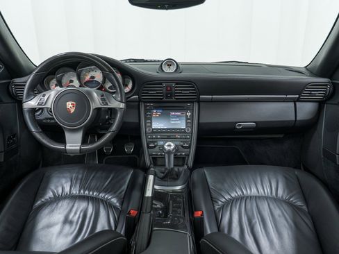 Used 2010 Porsche 911 Carrera 4S image 18