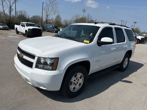 Used 2013 Chevrolet Tahoe LT w/ Luxury Package image 2