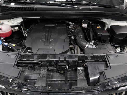 Used 2025 Kia Carnival FWD image 17