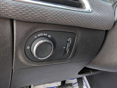 Used 2018 Chevrolet Cruze LT image 19