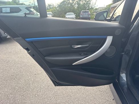 Used 2018 BMW 340i xDrive Sedan AWD/4WD image 13