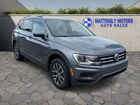 Used 2019 Volkswagen Tiguan SE w/ Panoramic Sunroof Package FWD image 1