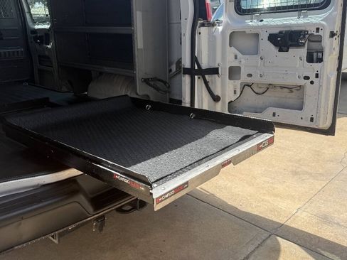Used 2015 Chevrolet Express 2500 RWD image 36