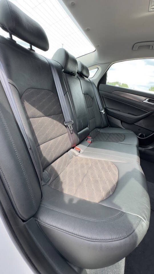 Used 2015 Hyundai Sonata Sport w/ Option Group 03 FWD image 14