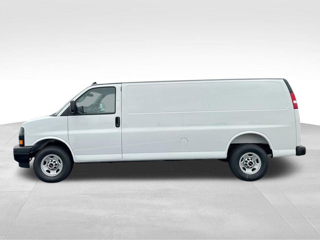 New 2025 GMC Savana 3500 Extended RWD image 5