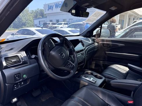 Used 2023 Honda Passport TrailSport image 8
