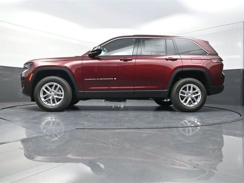 New 2025 Jeep Grand Cherokee Laredo image 20