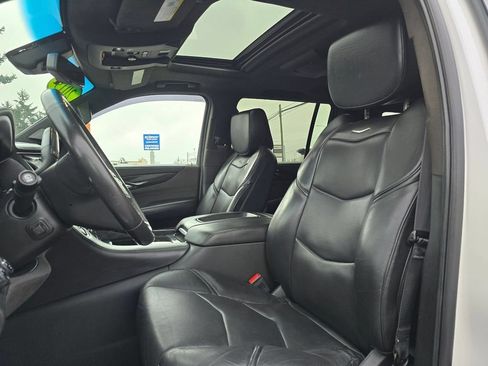 Used 2019 Cadillac Escalade ESV Platinum AWD/4WD image 23