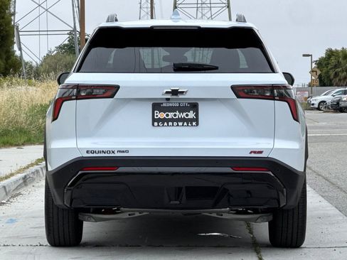 New 2026 Chevrolet Equinox RS w/ Convenience Package III AWD/4WD image 5