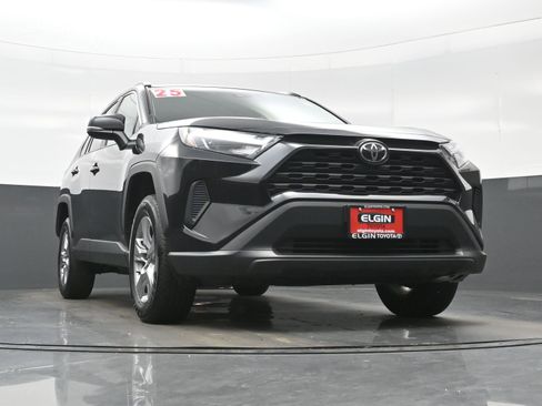 Used 2025 Toyota RAV4 XLE AWD/4WD image 26